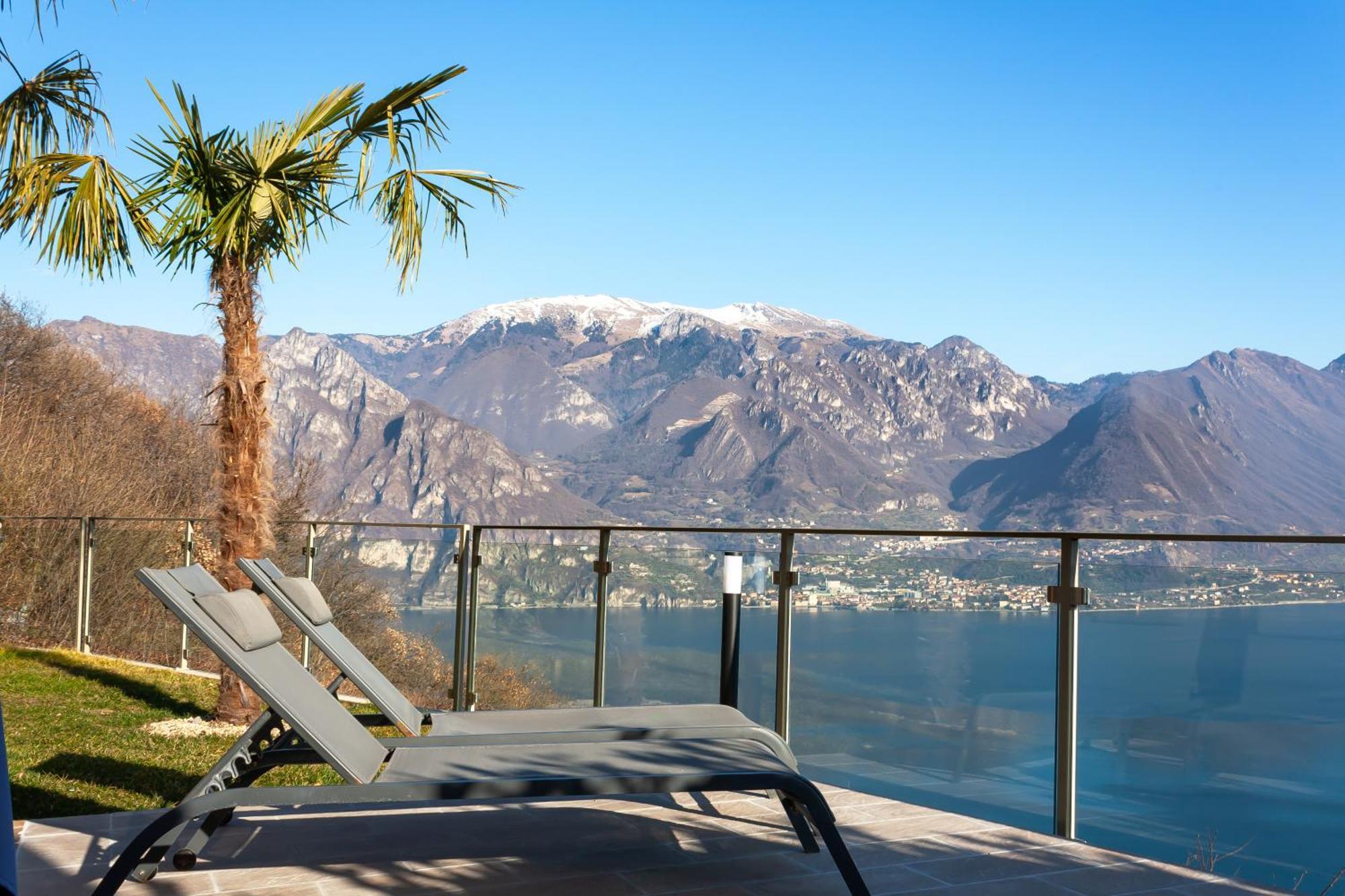 Mia Isola With Lake View, Garden And Swimming Pool Parzanica Exterior foto