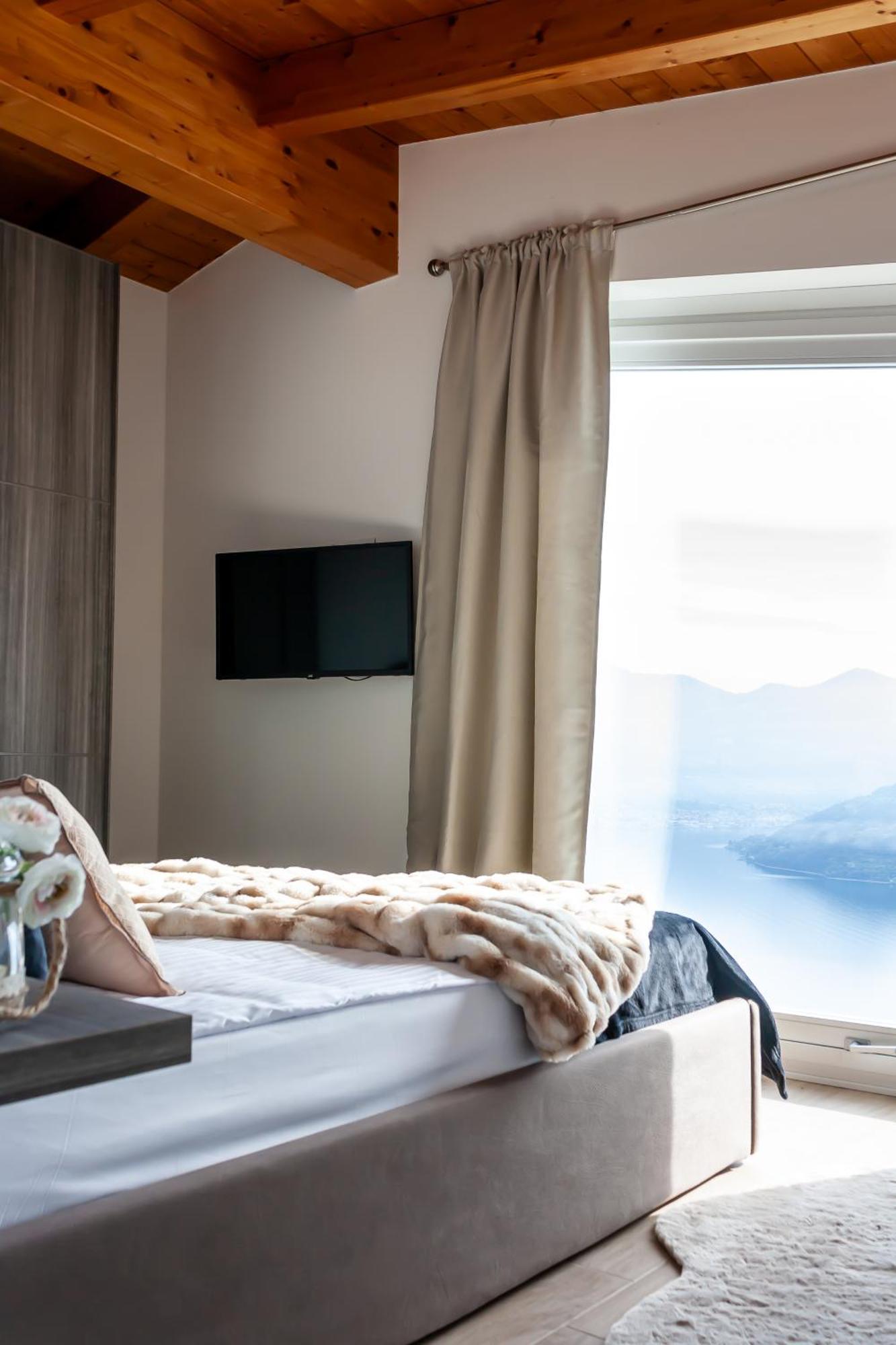 Mia Isola With Lake View, Garden And Swimming Pool Parzanica Exterior foto